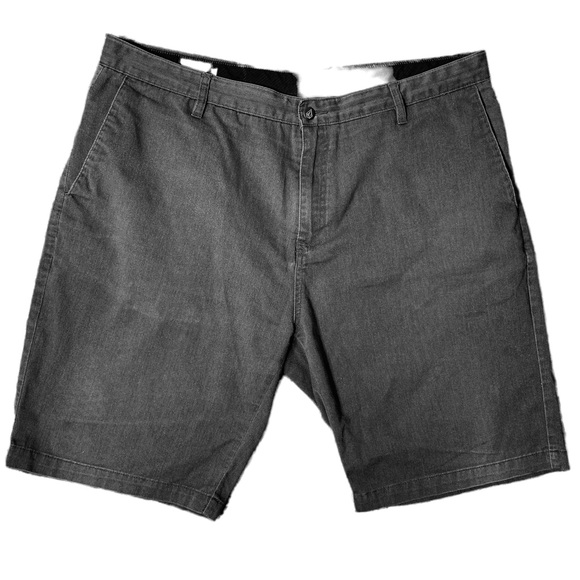 Volcom Other - Volcom Men’s shorts size 40